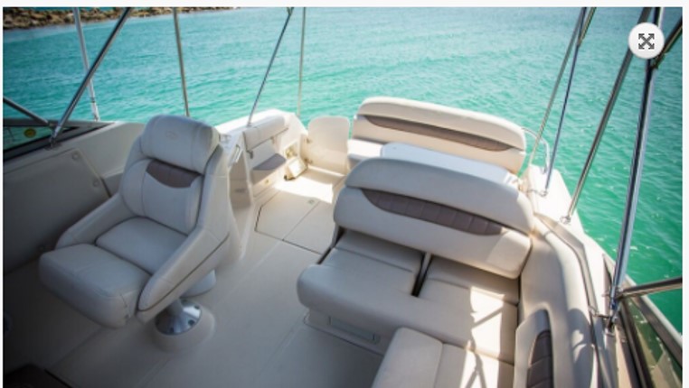 28 ft Regal Express Puerto Aventuras Yacht Charter