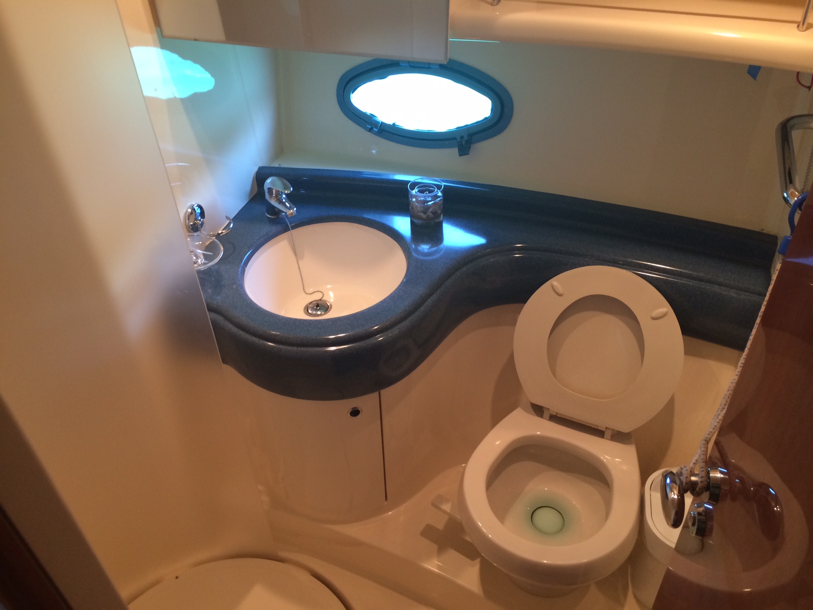43 ft Azimut 2007 Yacht Charter Cancun