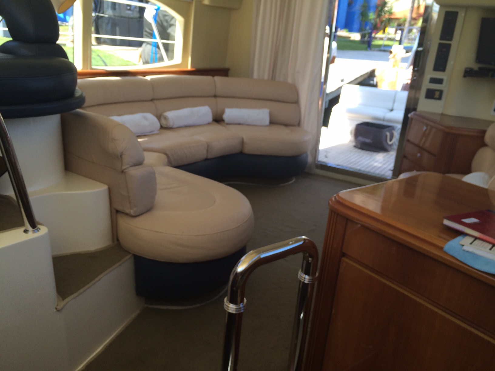 43 ft Azimut 2007 Yacht Charter Cancun