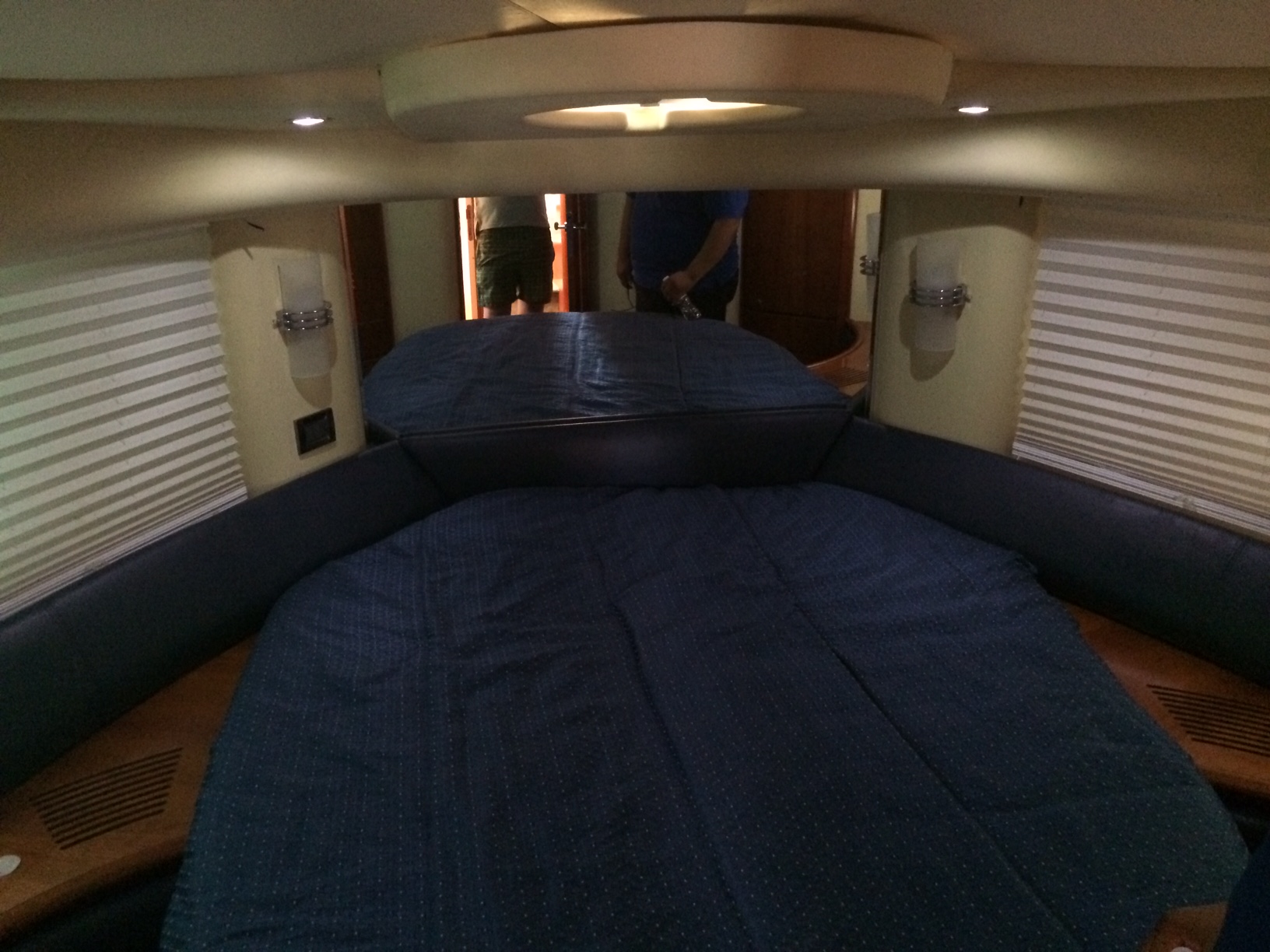 43 ft Azimut 2007 Yacht Charter Cancun