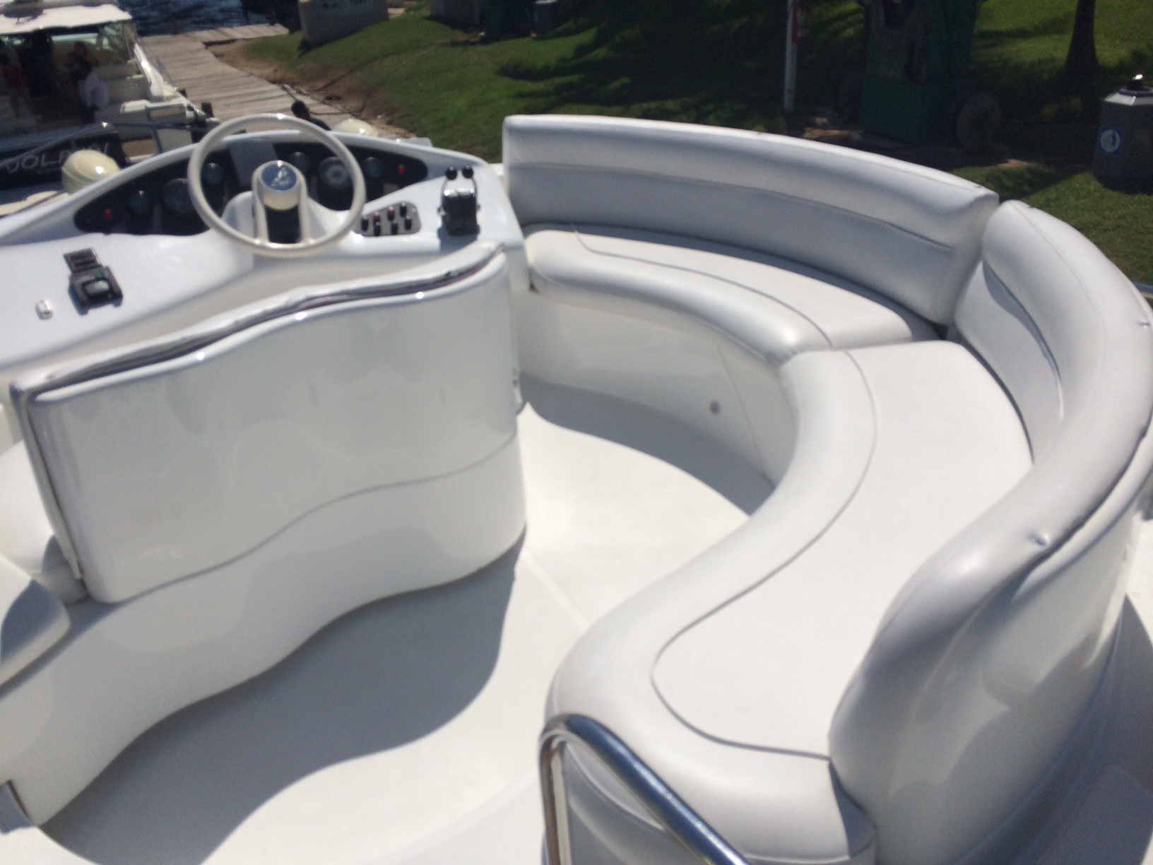 43 ft Azimut 2007 Yacht Charter Cancun