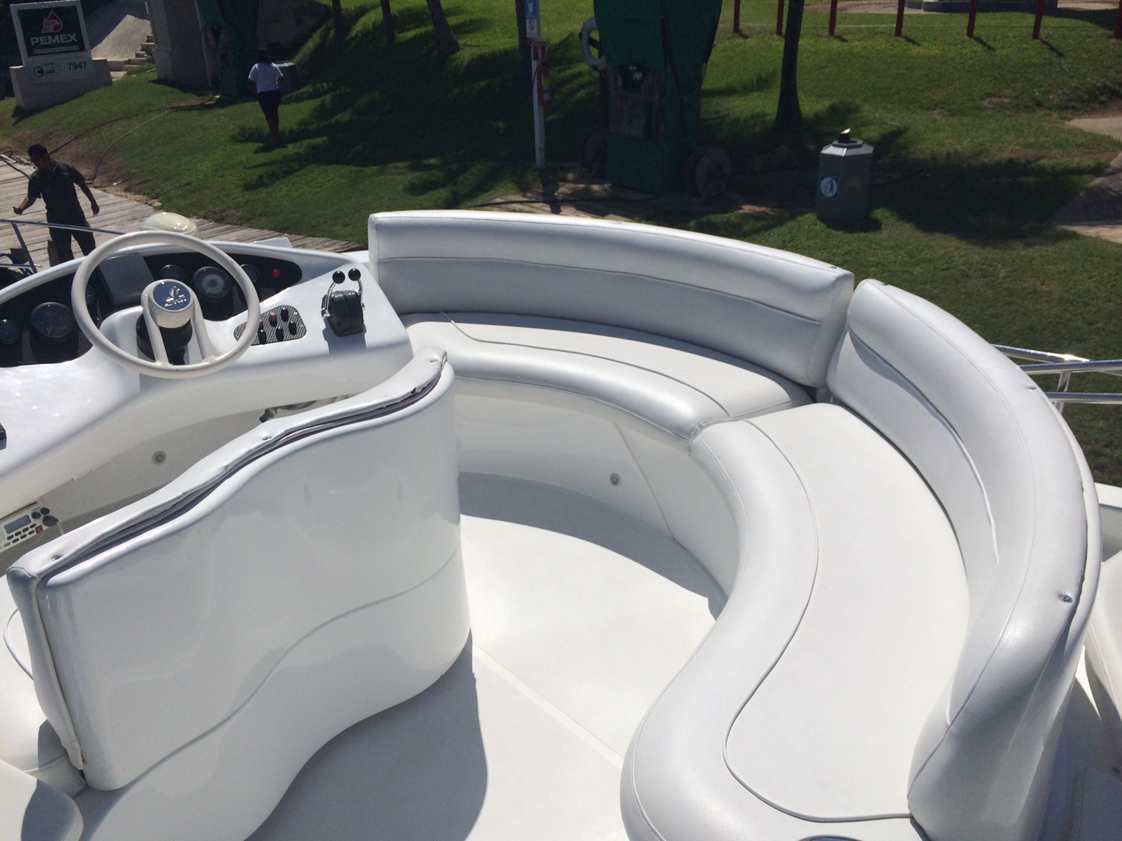 43 ft Azimut 2007 Yacht Charter Cancun