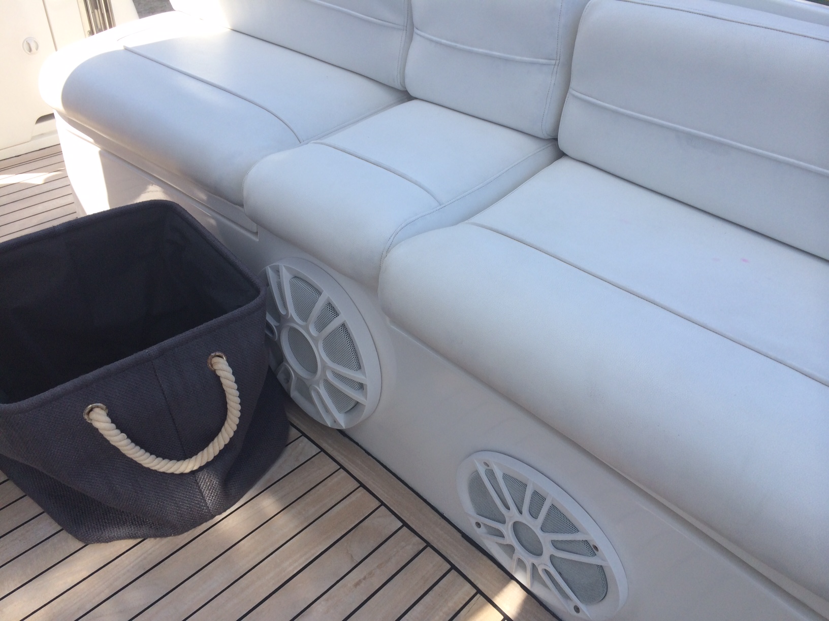 43 ft Azimut 2007 Yacht Charter Cancun
