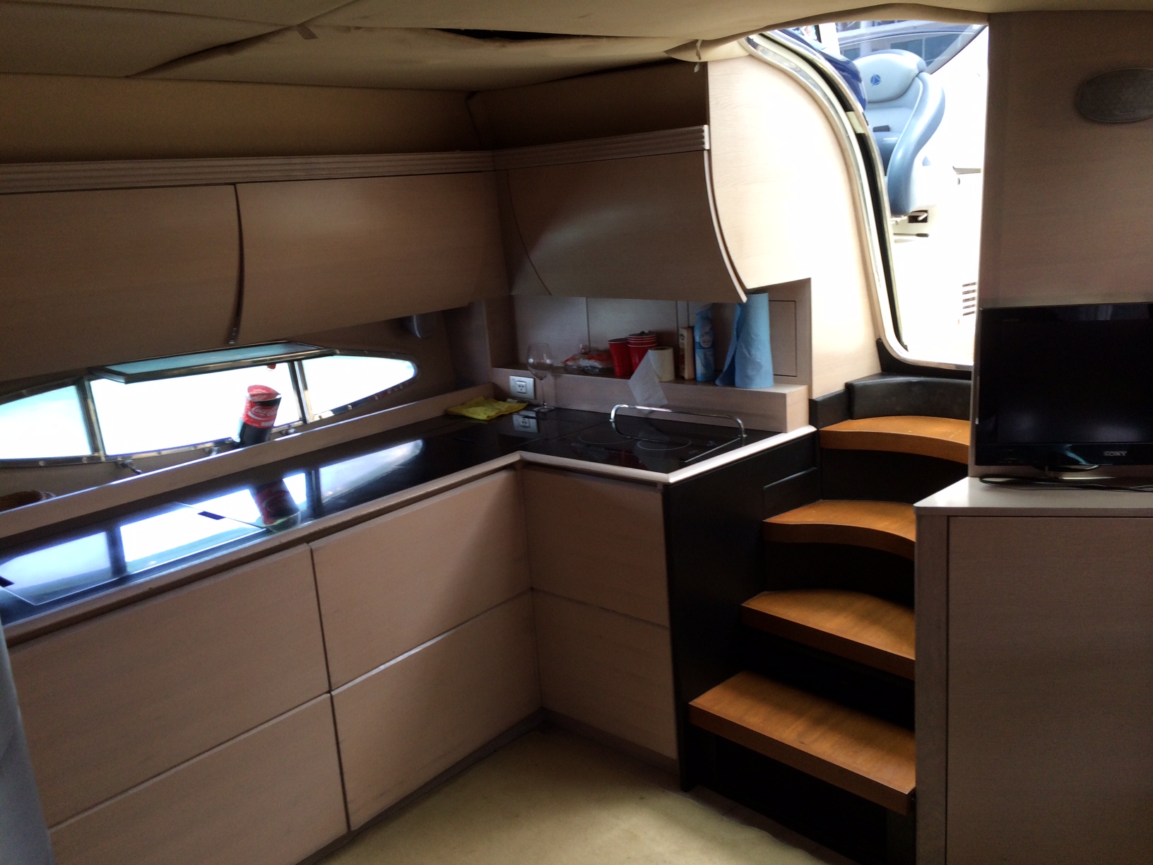 Atlantis 55′ Yacht Rental in Cancun