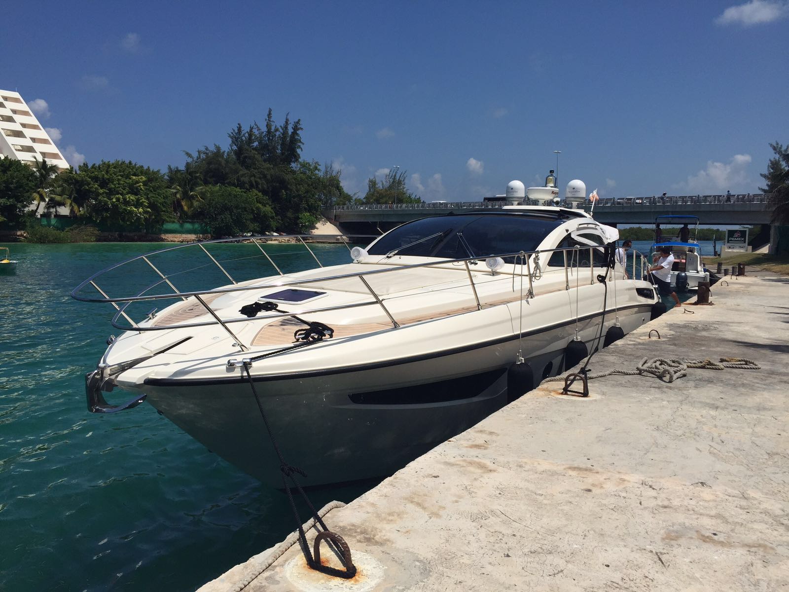 Azimut 48 foot 2013 Yacht rental Cancun