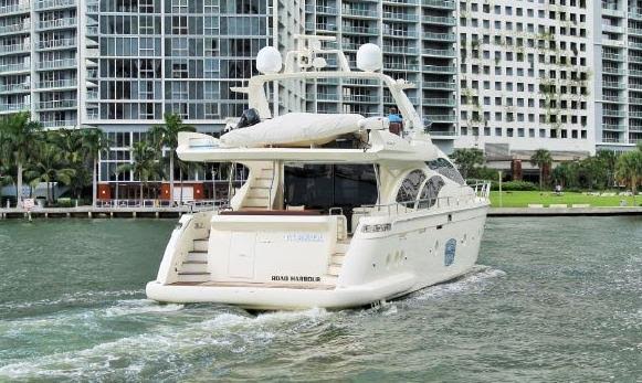 RENTA DE YATE CON FLYBRIDGE EN CANCUN 1