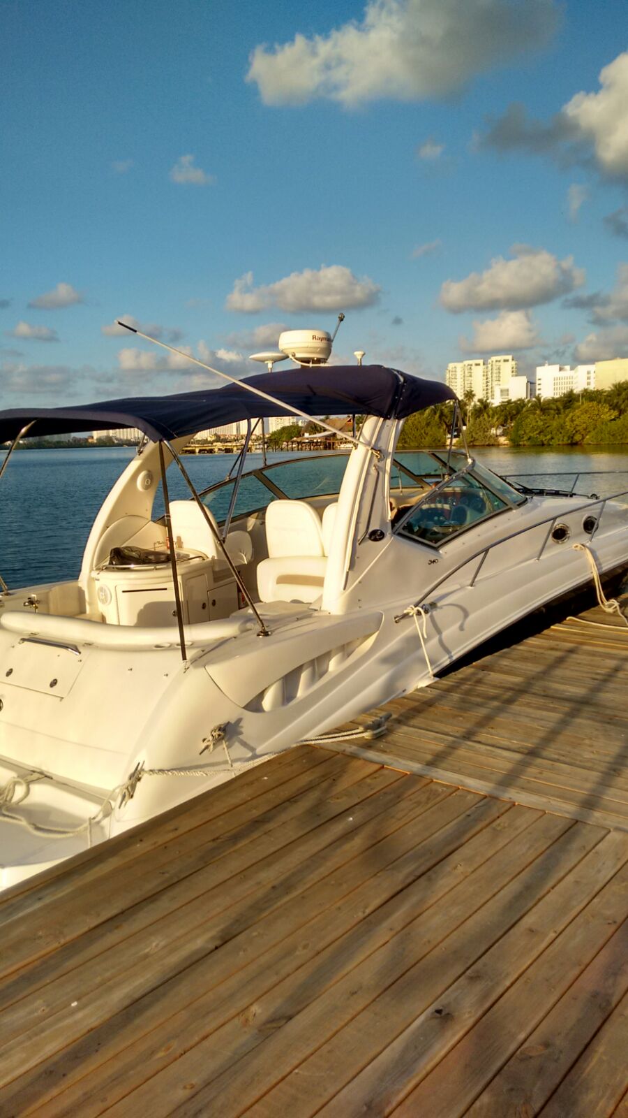 RENTA DE YATES EN CANCUN SEA RAY 37 11