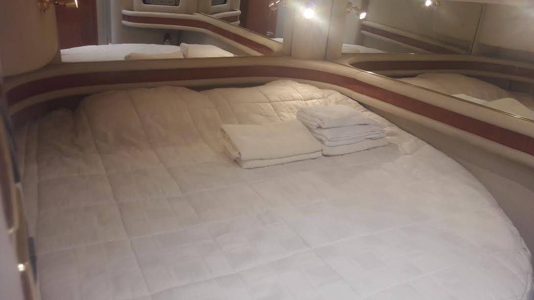 RENTA DE YATES EN CANCUN SEA RAY SEDAN BRIGE 16