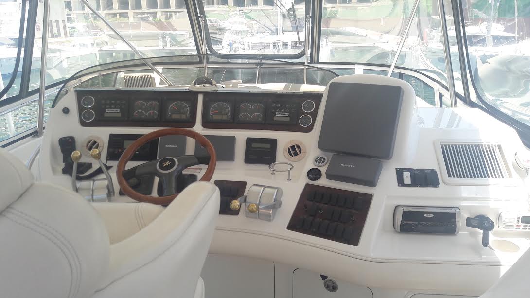RENTA DE YATES EN CANCUN SEA RAY SEDAN BRIGE 9