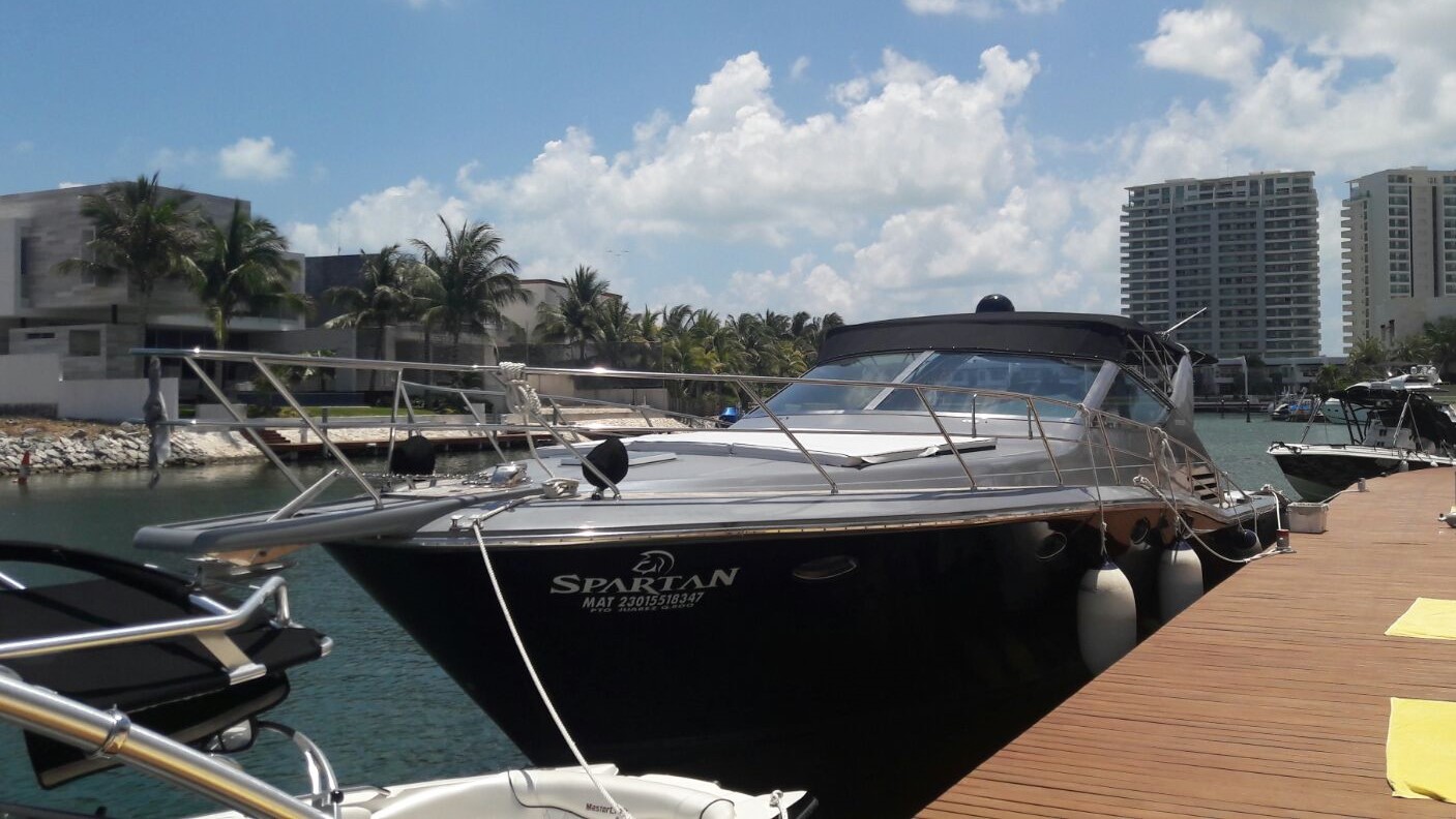 RENTA DE YATES EN CANCUN UNIESSE SPARTAN 48 PIES 8 1