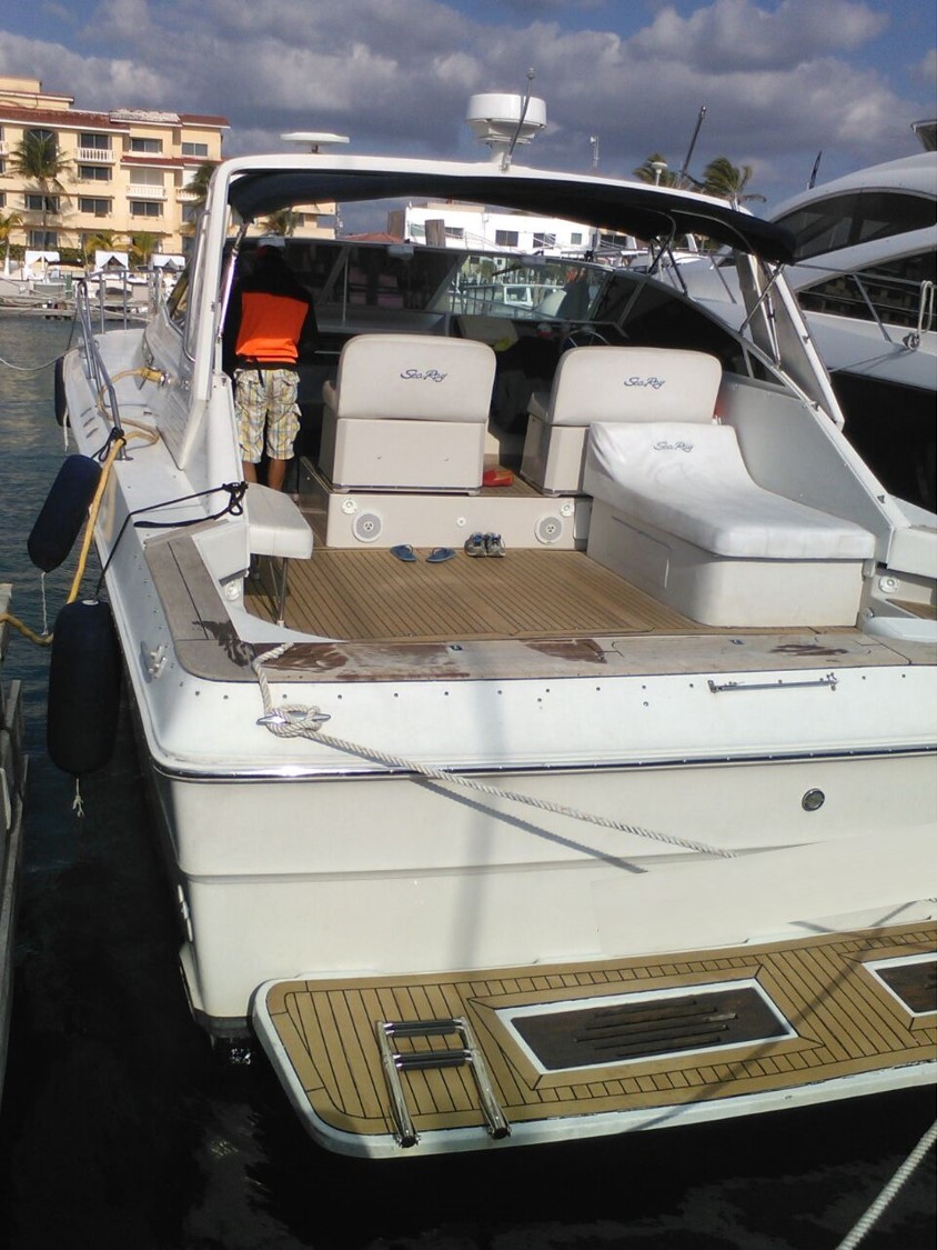 RENTA DE YATES EN CANCUN Y RIVIERA MAYA SEA RAY 46 4