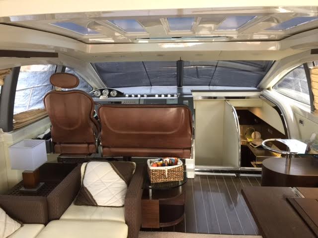 YACHT RENTAL IN CANCUN AZIMUT 68 S LUXURY SERVICE 11