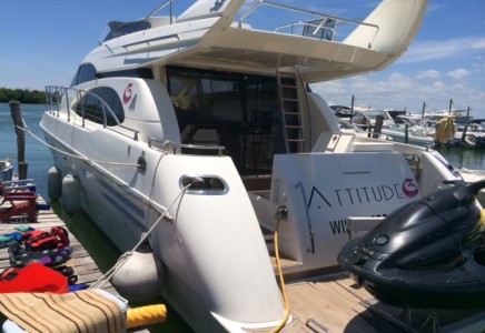 Azimut 58 yacht rental cancun 9