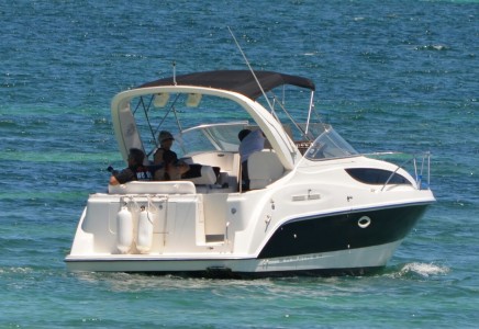 Bayliner 30 yacht rental cancun 5