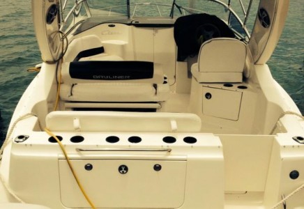 Bayliner 30 yacht rental cancun 8