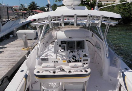Donzi 38 boat rental cancun 3