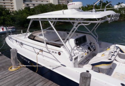 Donzi 38 boat rental cancun 7