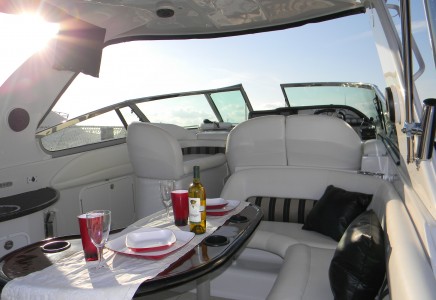 Four winns 41 yacht rental cancun 5