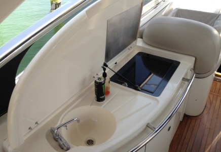 Sunseeker 58 predator yacht rental cancun 7