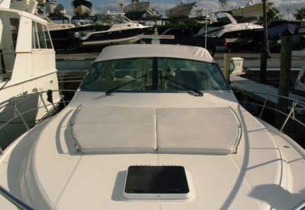 Uniesse 48 yacht rental cancun 06