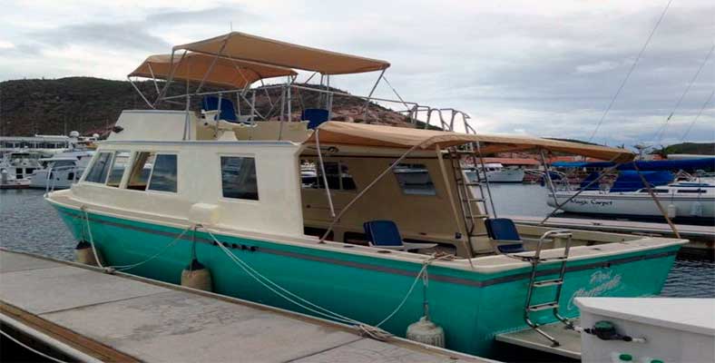 RENTA DE YATES DE LUJO EN COZUMEL DON CLEMENTE 19