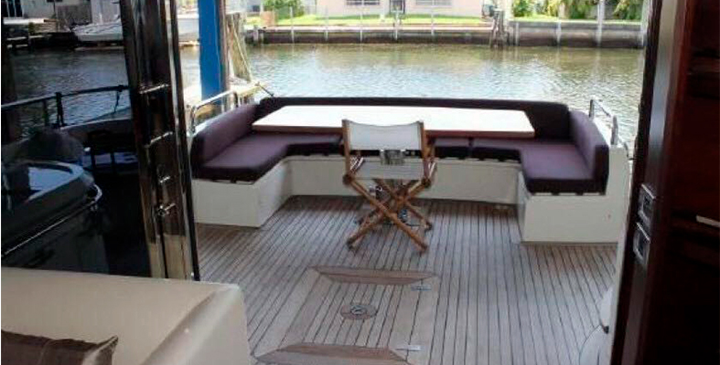 RENTA DE YATES EN CANCUN AZIMUT 75 PIES 6