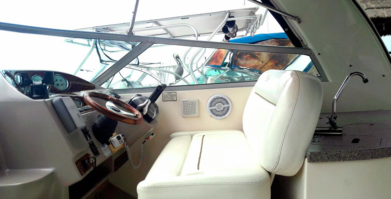 RENTA DE YATES EN CANCUN RINKER 33 PIES 1